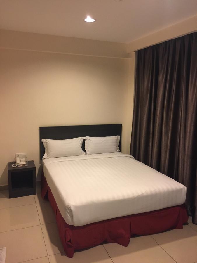 Premierz Hotel Labuan Kültér fotó