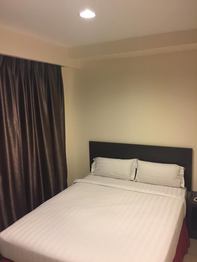 Premierz Hotel Labuan Kültér fotó