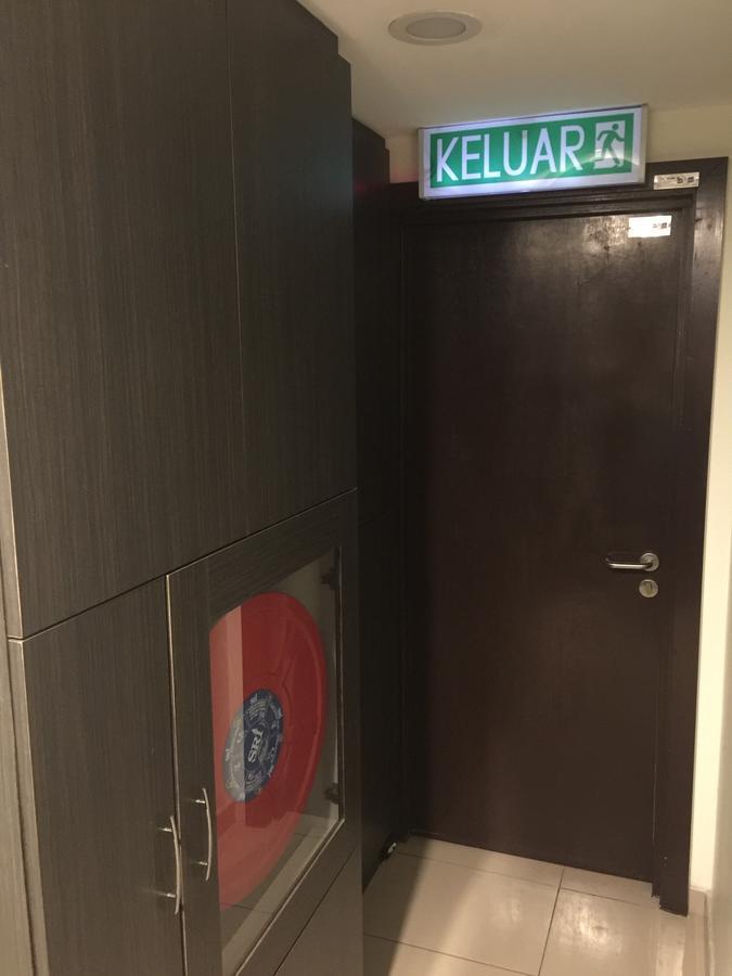 Premierz Hotel Labuan Kültér fotó